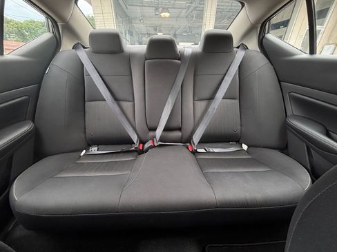 Used 2025 Nissan Altima 2.5 SV FWD image 38
