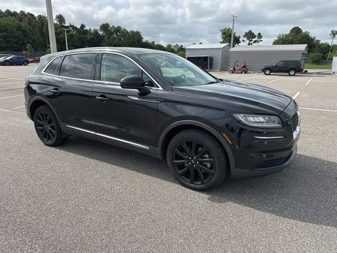 Used 2021 Lincoln Nautilus Reserve w/ Monochromatic Package AWD/4WD image 2
