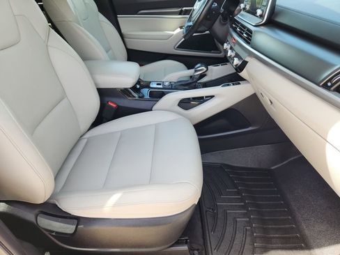 Used 2021 Kia Telluride S FWD image 15