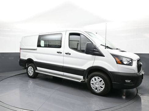 Used 2025 Ford Transit 250 Low Roof w/ Exterior Upgrade Package RWD image 4