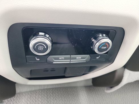 Certified 2025 GMC Acadia Denali w/ Super Cruise Package FWD image 13