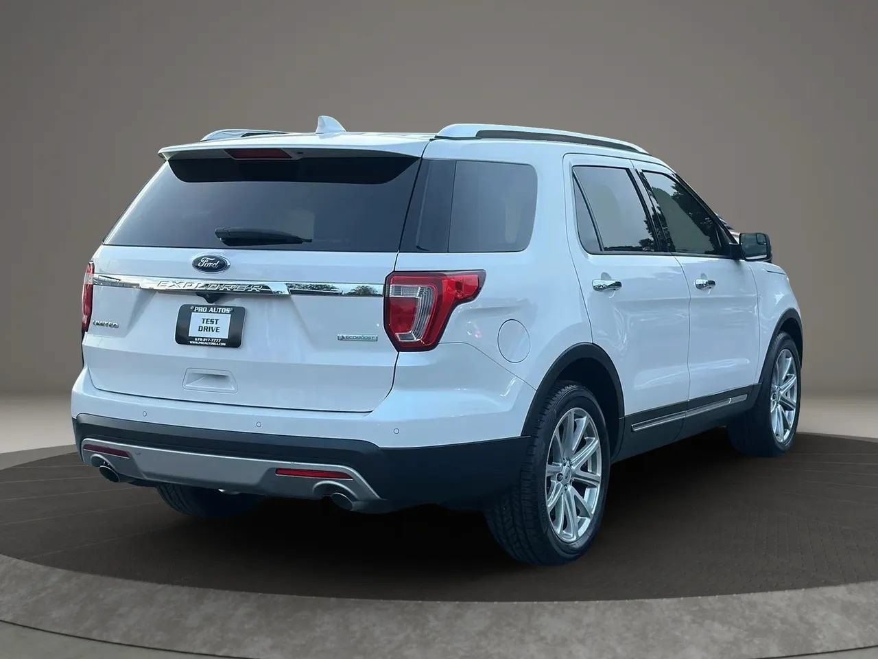 Used 2016 Ford Explorer Limited FWD image 9