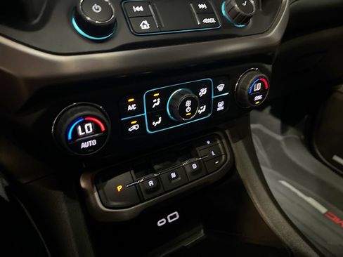 Used 2023 GMC Acadia AT4 w/ Preferred Package AWD/4WD image 16