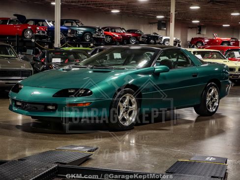Used 1997 Chevrolet Camaro Z28 RWD image 3