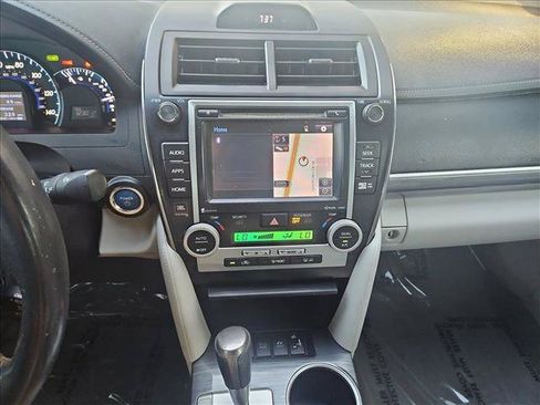 Used 2014 Toyota Camry XLE w/ Leather Package FWD image 15