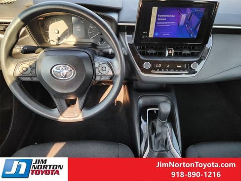 Used 2025 Toyota Corolla LE FWD image 26