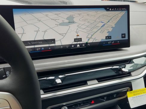 New 2026 BMW X7 xDrive40i w/ Premium Package image 14