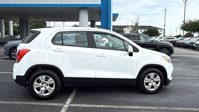 Used 2017 Chevrolet Trax LS FWD image 8