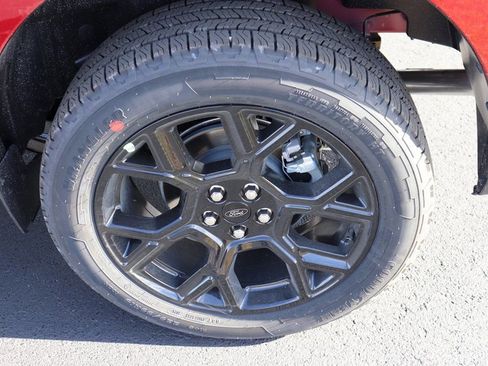 New 2025 Ford Maverick XLT w/ XLT Luxury Package image 5