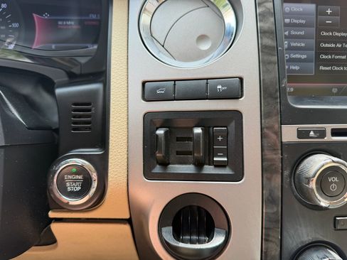Used 2015 Ford Expedition Limited w/ Equipment Group 301A RWD image 17