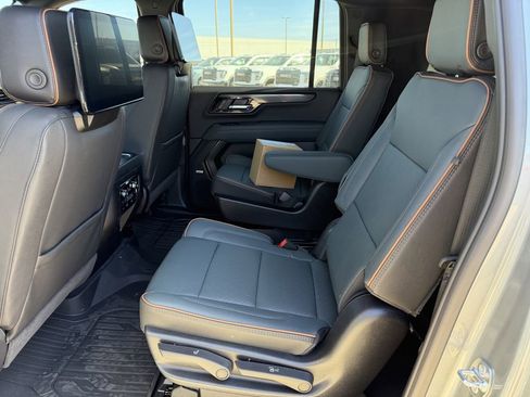 New 2026 GMC Yukon XL AT4 image 17