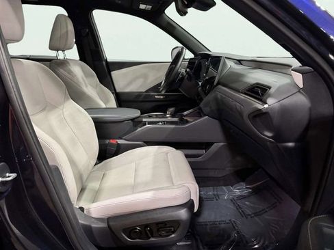 Used 2025 Lexus TX 350 image 32