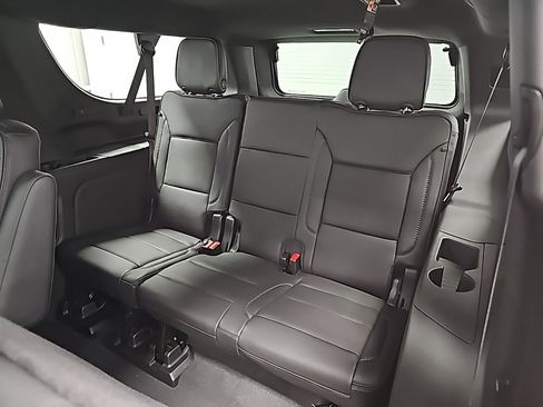 New 2025 GMC Yukon XL Denali w/ Sun & Power Step Package image 36