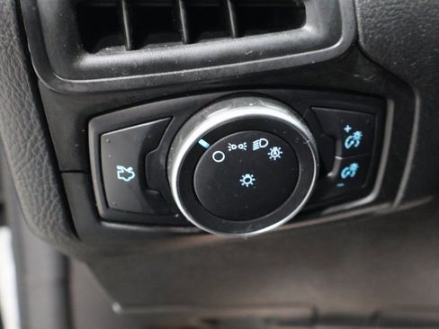 Used 2018 Ford Focus SE w/ Cold Weather Package image 31