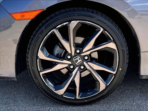 Used 2019 Honda Civic Sport image 7