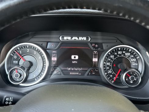 Used 2024 RAM 1500 Laramie AWD/4WD image 19