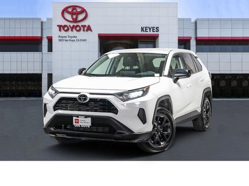 Certified 2022 Toyota RAV4 LE FWD image 1