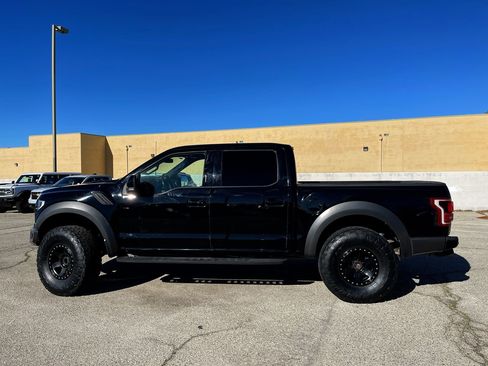 Used 2017 Ford F150 Raptor w/ Equipment Group 802A Luxury image 4