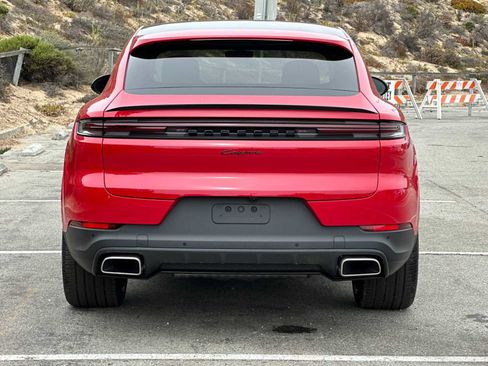 New 2025 Porsche Cayenne Coupe image 8