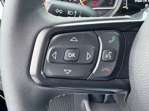 Used 2024 Jeep Gladiator Sport image 17