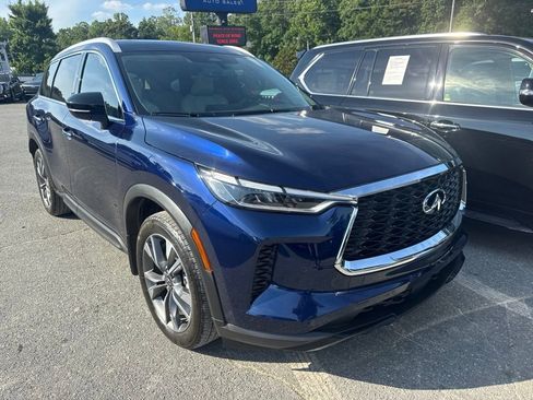 Used 2023 INFINITI QX60 Luxe w/ Performance Audio Package FWD image 2