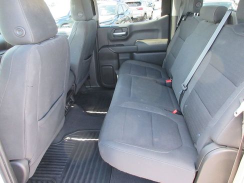 Used 2021 Chevrolet Silverado 1500 LT AWD/4WD image 15