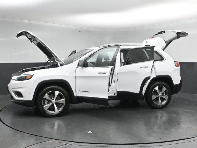 Used 2021 Jeep Cherokee Limited w/ Trailer Tow Group AWD/4WD image 52