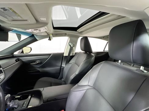 Used 2024 Lexus ES 300h w/ Premium Package FWD image 21