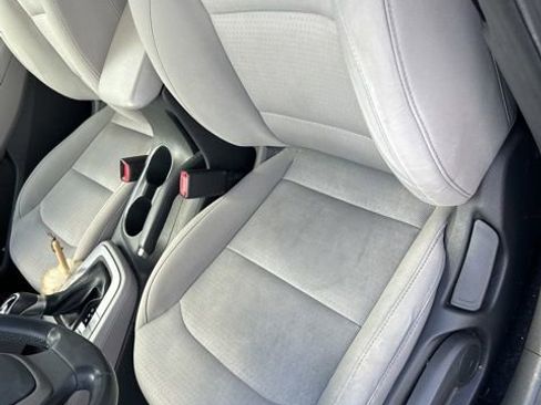 Used 2018 Hyundai Elantra Value Edition FWD image 18