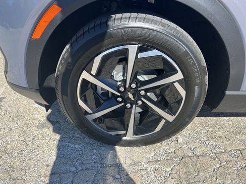 New 2026 Chevrolet Equinox EV LT image 33