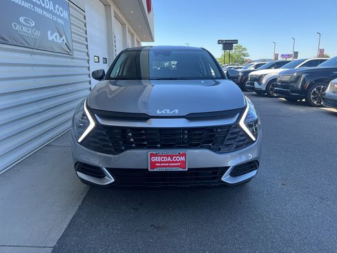 New 2025 Kia Sportage LX image 2