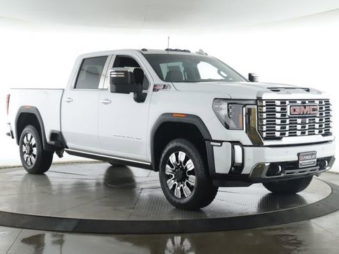 Used 2026 GMC Sierra 2500 Denali w/ Denali Reserve Package AWD/4WD image 2