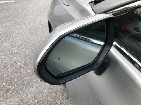 Certified 2022 Toyota Avalon Limited w/ Advanced Safety Package image 11