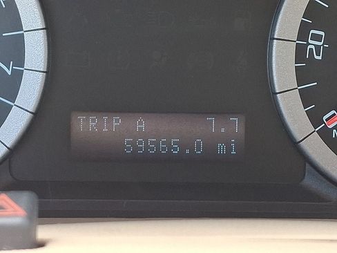 Used 2011 Ford Escape Limited w/ 302A Rapid Spec Order Code AWD/4WD image 21