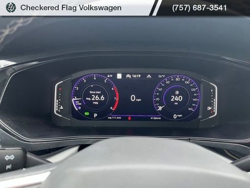 Used 2022 Volkswagen Taos SEL AWD/4WD image 35