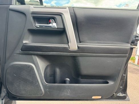 Used 2016 Toyota 4Runner SR5 image 13