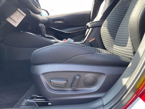 Used 2025 Toyota Corolla XSE image 19