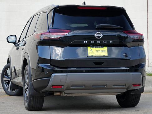 Used 2024 Nissan Rogue SL w/ SL Premium Package FWD image 5