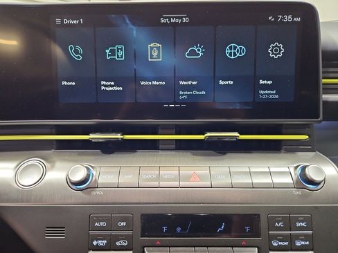 Used 2024 Hyundai Kona Limited FWD image 12