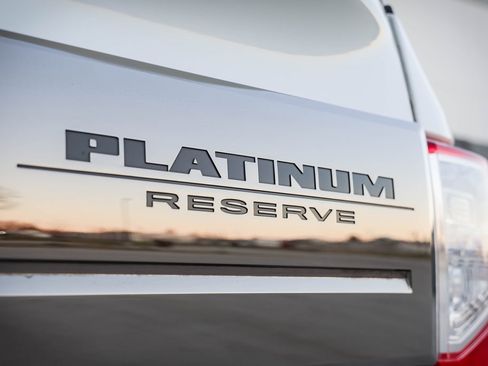 Used 2019 Nissan Titan Platinum Reserve w/ Platinum Utility Package image 8