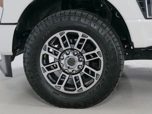 Used 2024 Ford F250 Limited w/ FX4 Off-Road Package AWD/4WD image 9