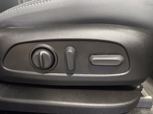 Used 2023 Buick Enclave Essence FWD image 38
