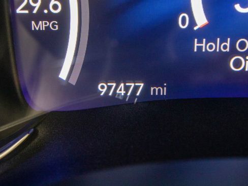 Used 2021 Chrysler Pacifica Pinnacle FWD image 23