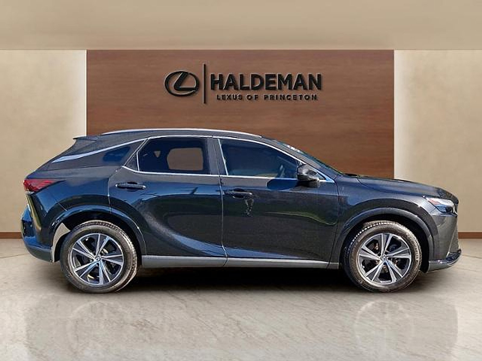 Certified 2023 Lexus RX 350 Premium w/ Accessory Package AWD/4WD image 7