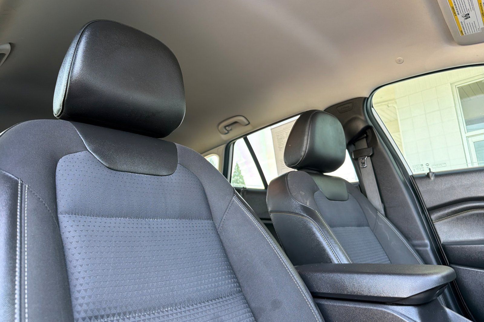 Used 2025 Chevrolet Trax LT w/ Driver Confidence Package FWD image 14