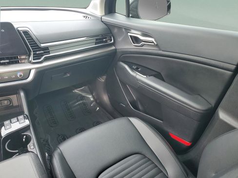 Certified 2025 Kia Sportage SX image 12