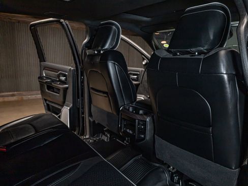 Used 2025 RAM 3500 Laramie image 25