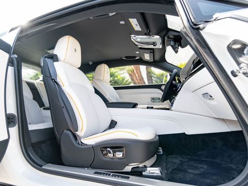 Used 2025 Rolls-Royce Spectre w/ Spectre Launch Package AWD/4WD image 28