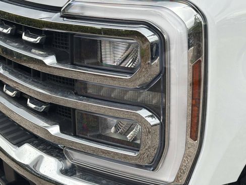 Used 2024 Ford F250 Lariat AWD/4WD image 11