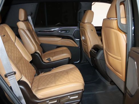 Used 2022 Cadillac Escalade Sport w/ Touring Package image 75